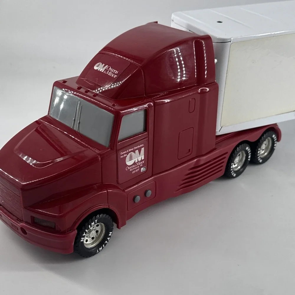 Semi Truck‎ (Plastic) & Metal Trailer Owens & Minor by Funrise w/Sound VTG 2002